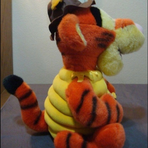 DISNEY STORE EXCLUSIVE BEE HIVE TIGGER ANIMATED - Picture 3 of 4